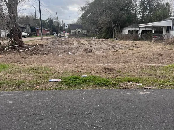 2560 Adams Ave, Baton Rouge, LA 70802