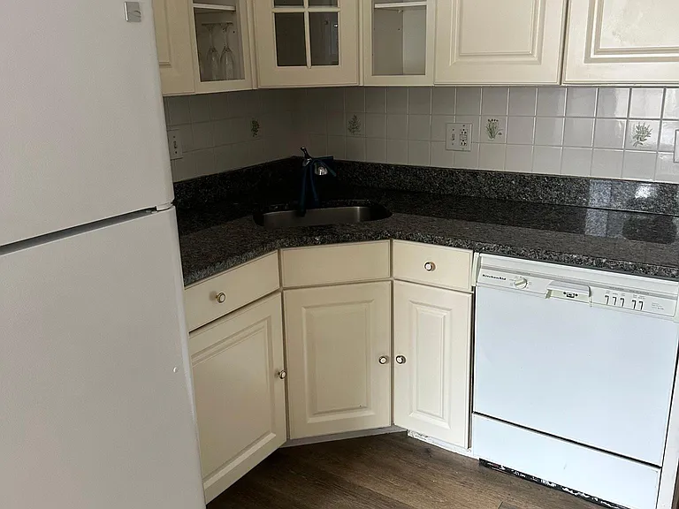 40 Agate Ave — Photo 7