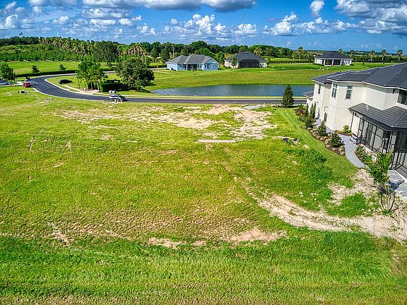 4th image of 735 Waterfern Trail Dr