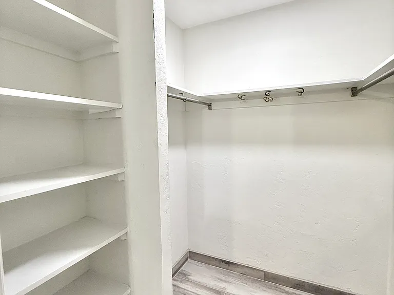 7425 Curtiss Ave — Photo 11