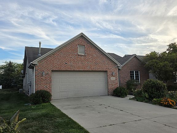 3rd image of 10141 S Shannon Hills Dr