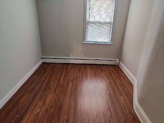 5th image of 20-44 Steinway St #1