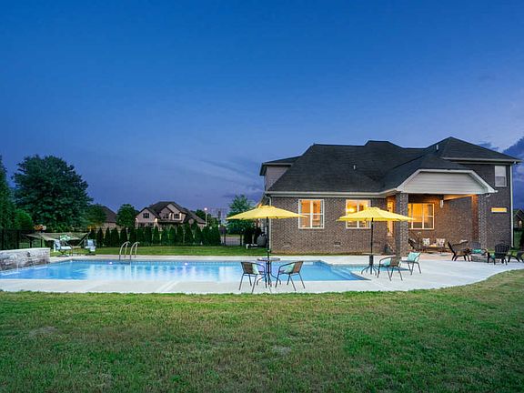 3rd image of 3224 Robinwood Dr