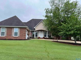 1401 Vicksburg Cir SW, Decatur, AL 35603