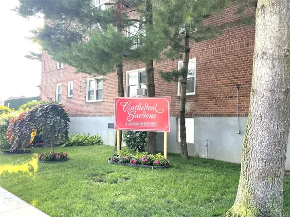 22 Mulford Place #5C, Hempstead, NY 11550