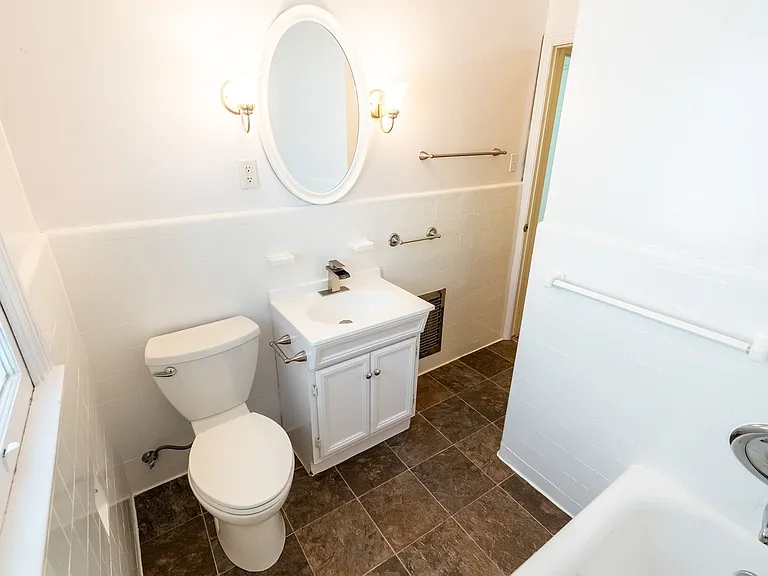 147 North Hamilton Drive — Photo 12