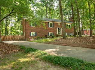 104 Burrow Ct, Lexington, NC 27295