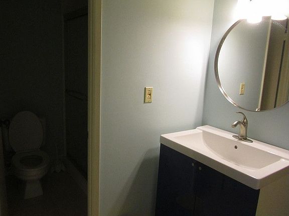 5th image of 3350 NE 192nd St APT 4G