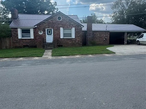 211 W Fannetta St, Dexter, MO 63841