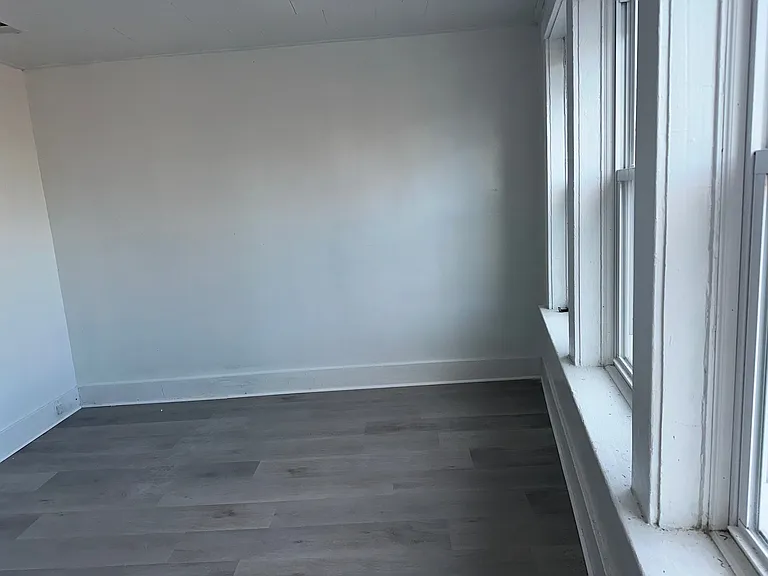 336 Broad St — Photo 13