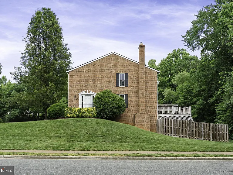 15097 Mill Spring Dr — Photo 2