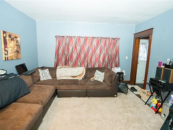 2nd image of 43 Pleasant Pkwy