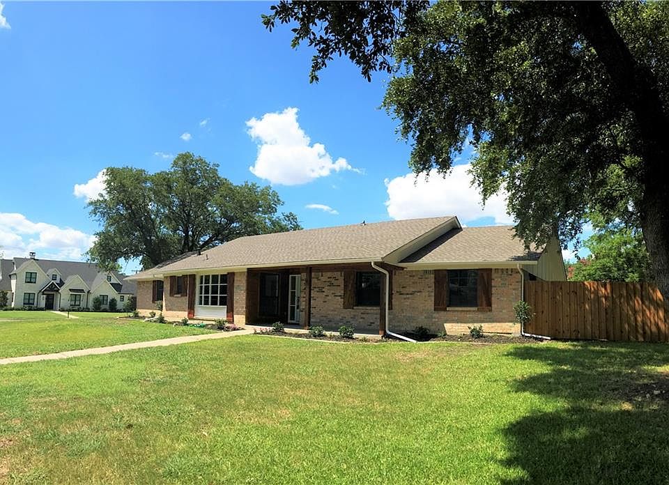 1st image of 3547 Pebble Beach Dr