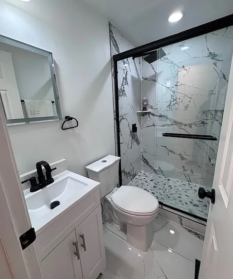 832 S Kenwood Ave — Photo 12