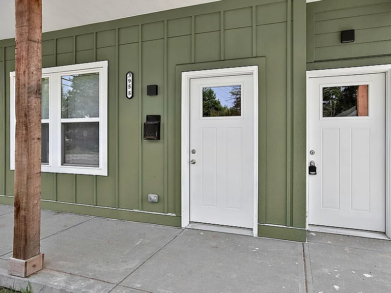 3953 Unit A (lower level)