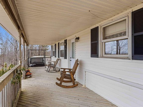 3rd image of 662 Chipman Brook Rd