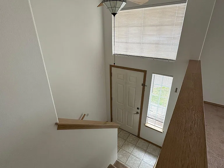 1012 Merea Ln — Photo 3