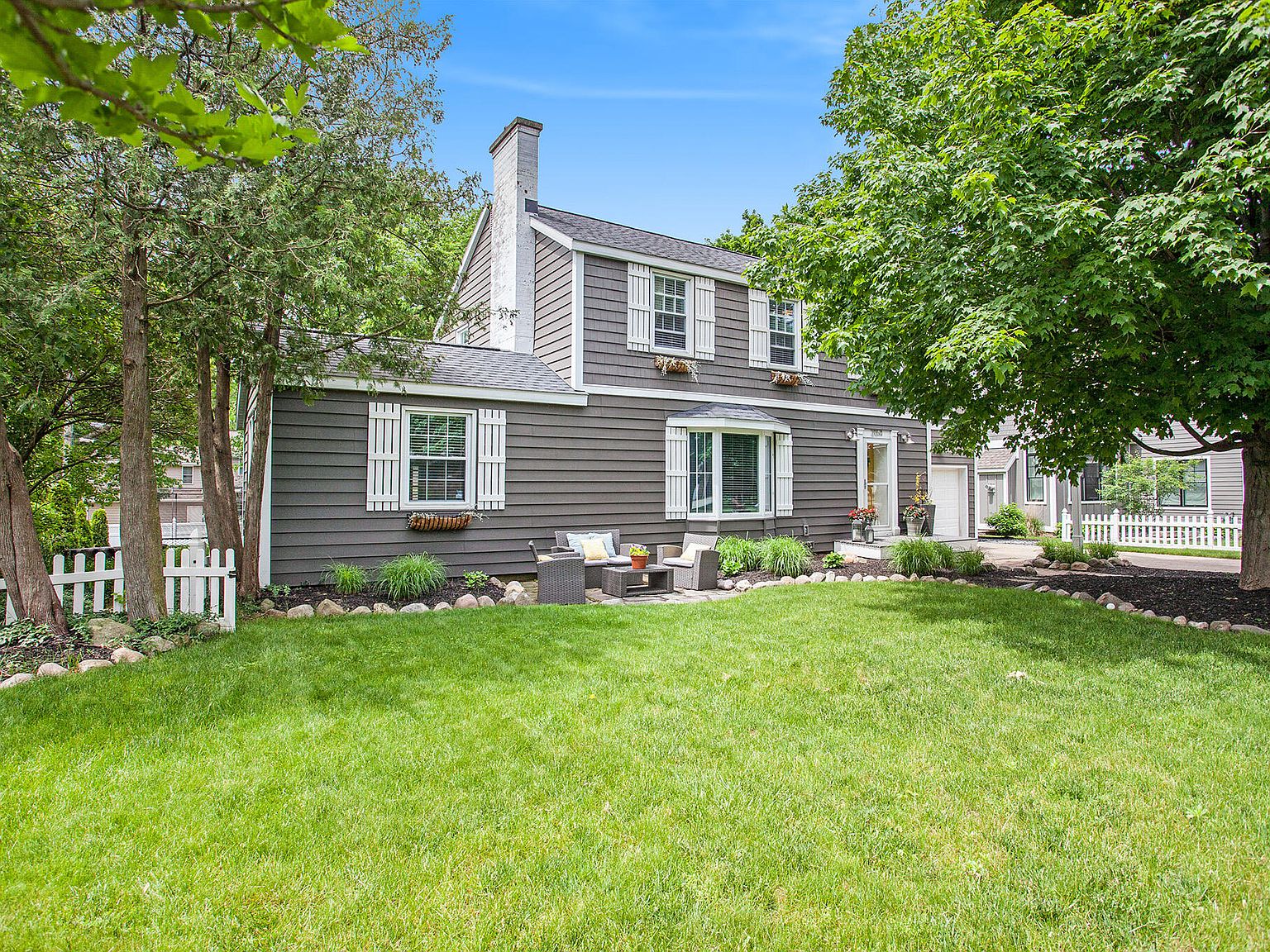 2054 Anderson Dr SE, East Grand Rapids, MI 49506 Zillow