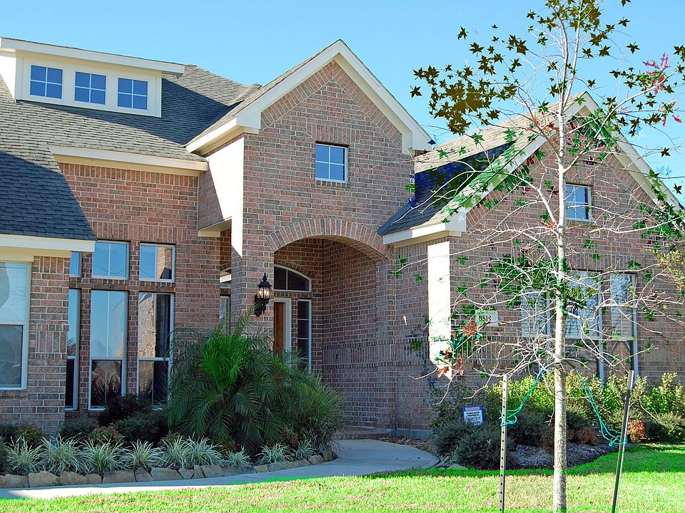 Close view of front