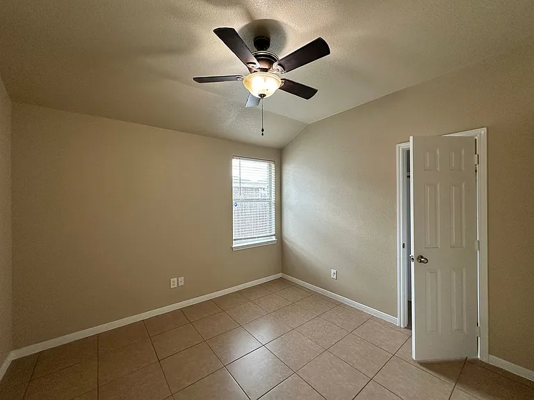 1306 Cavalry Ln — Photo 14