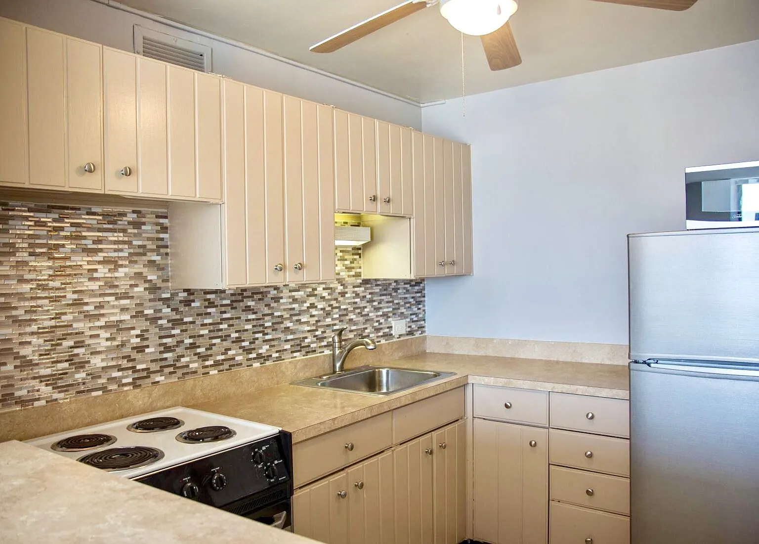 1 bed, 550 sqft, $1,900 — Photo 4