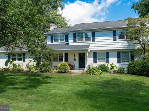 2129 Stonecrest Dr, Lancaster, PA 17601
