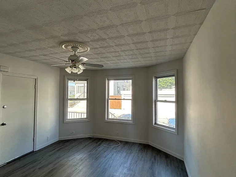 252 Mott St #3 — Photo 3