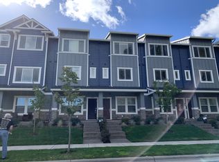 15981 NW Hosmer Ln, Portland, OR 97229