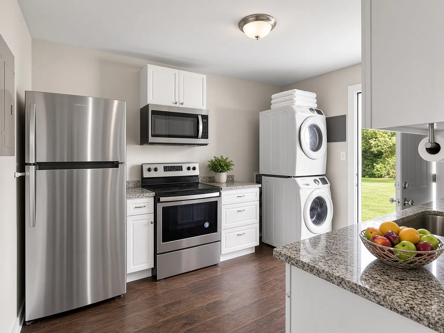 2 bed, 800 sqft, $1,450 — Photo 1