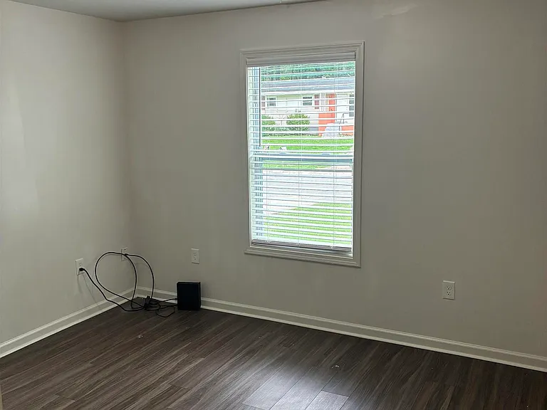 2117 Atkins Dr — Photo 11