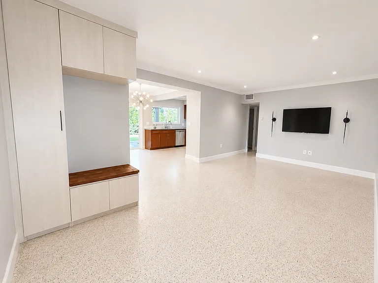 1741 SW 64th Ct — Photo 5