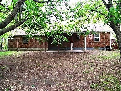 2nd image of 39 E Sherry Dr