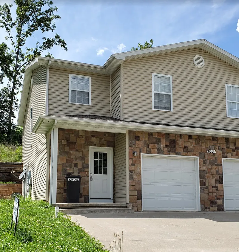 24841 A Talladega — Photo 1