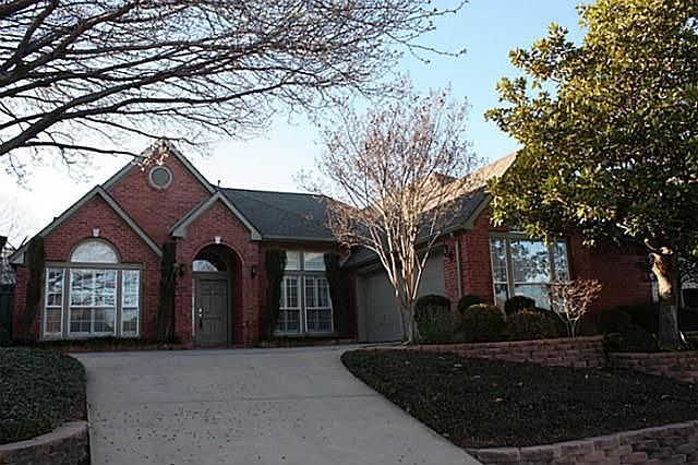 1st image of 2604 Woodside Cir