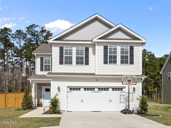 823 Cooke Drive, Hubert, NC 28539