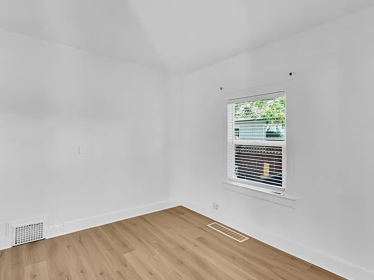 Bedroom #1