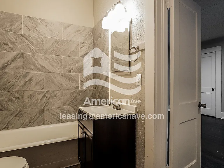 438476_012_wm_-_main_bathroom_13469726.jpg