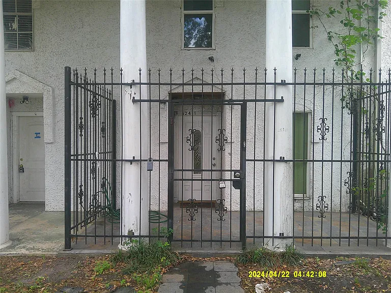 12411 W Village Dr #D — Photo 2
