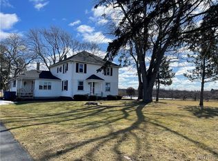 2869 Randall Rd, Ransomville, NY 14131