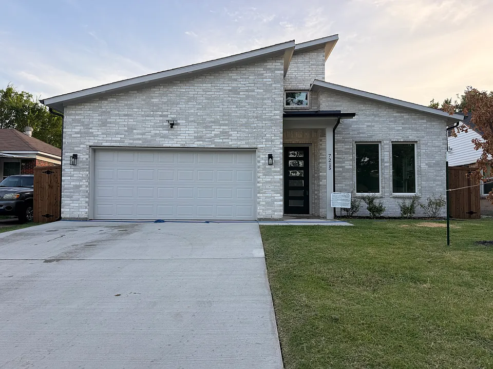 7215 Thurston Dr