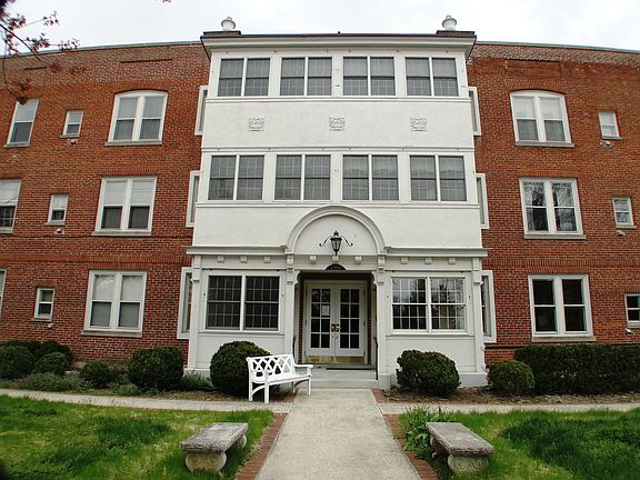 2nd image of 2910 Rivermont Ave APT 52