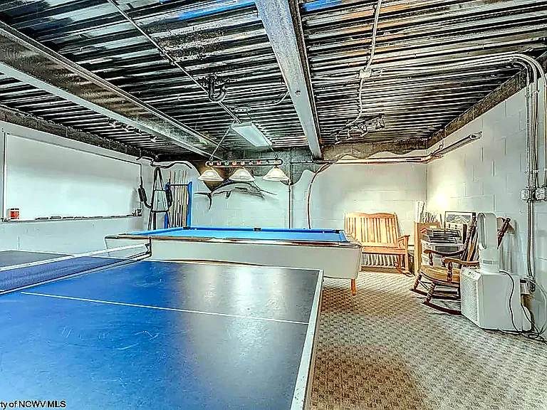 912 Suncrest Pl — Photo 3