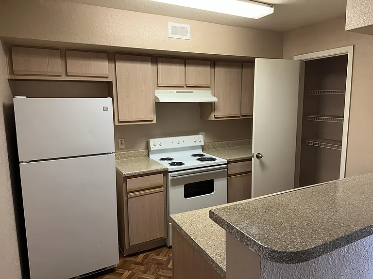 Reed Parque Townhomes — Photo 82