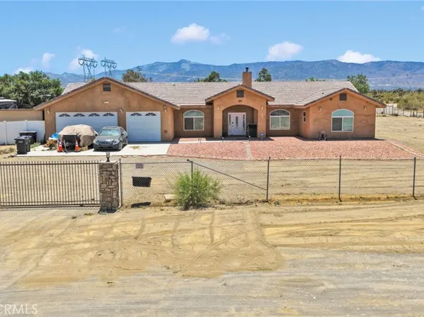 3677 Arcadia Rd, Phelan, CA 92371