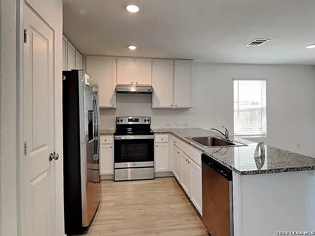 226 Hollywood Dr — Photo 7