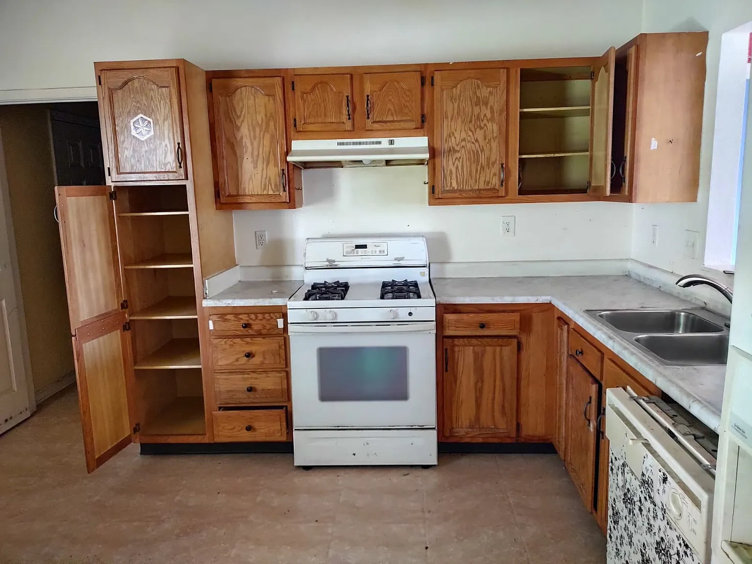 3 bed, 1222 sqft, $1,800 — Photo 2