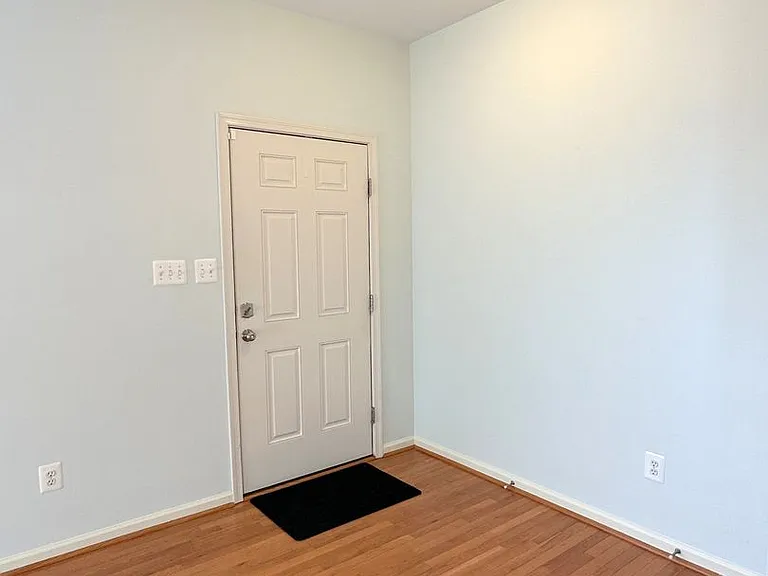 13758 Restina Rd — Photo 2