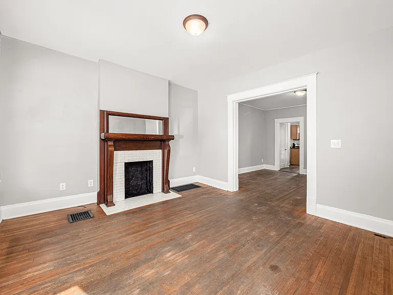 411 13th Ave — Photo 33