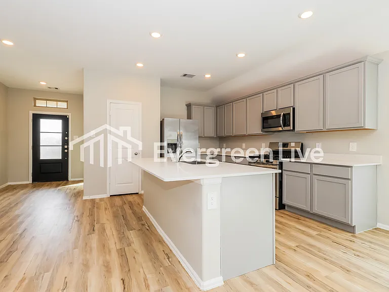 114 Southern Red Oak Ln — Photo 6