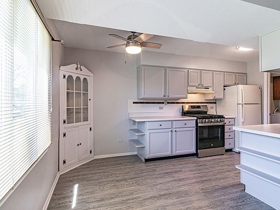 5th image of 414 Inverrary Ln #414